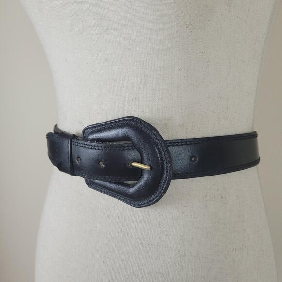 Gorbani Belt Medium Black Leather Padded Buckle Retro Minimalist Statement 80s main image 7